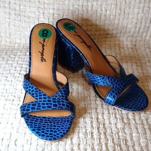 Free People NWOB Blue Textured Slides